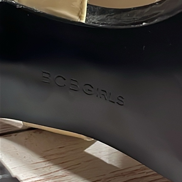 BCBGirls Size 8B/38 Heels Lace Up Peep Toe Heels - Picture 9 of 10